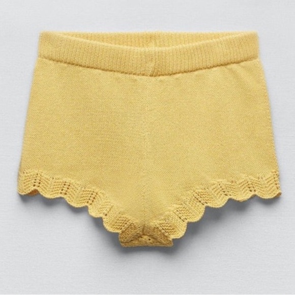 ZARA YELLOW Butter Scalloped Crochet KNIT SHORTS Women’s S Boho Festival Spring - Picture 1 of 15